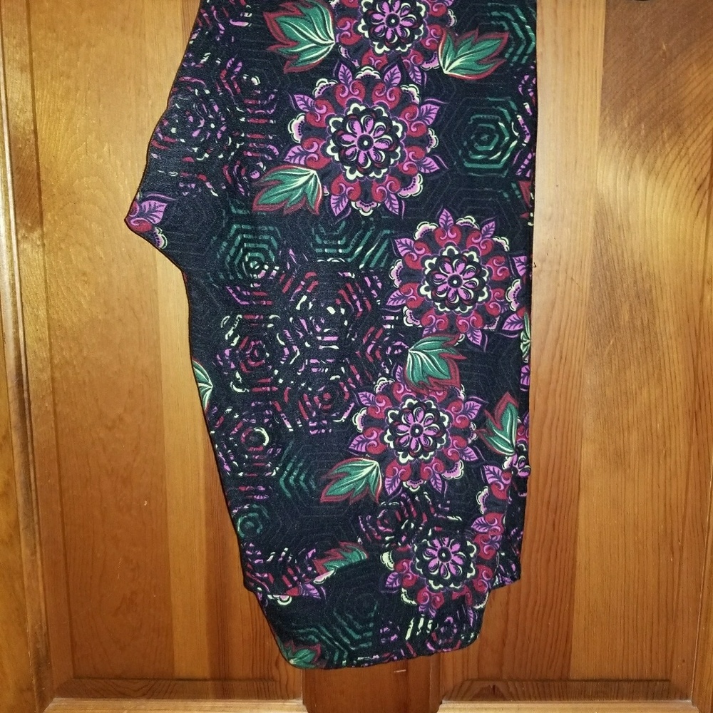 (TODAY ONLY PRICE)VGUC UNICORN PRINT TC LULAROE